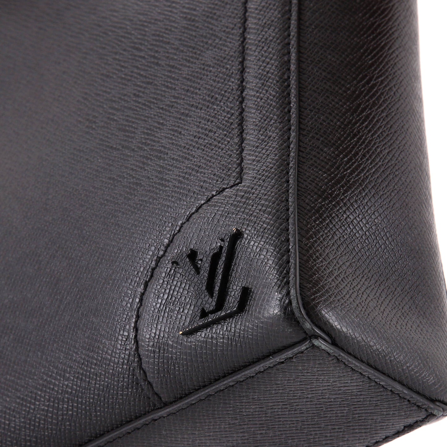 Vertical Tote Taiga Leather