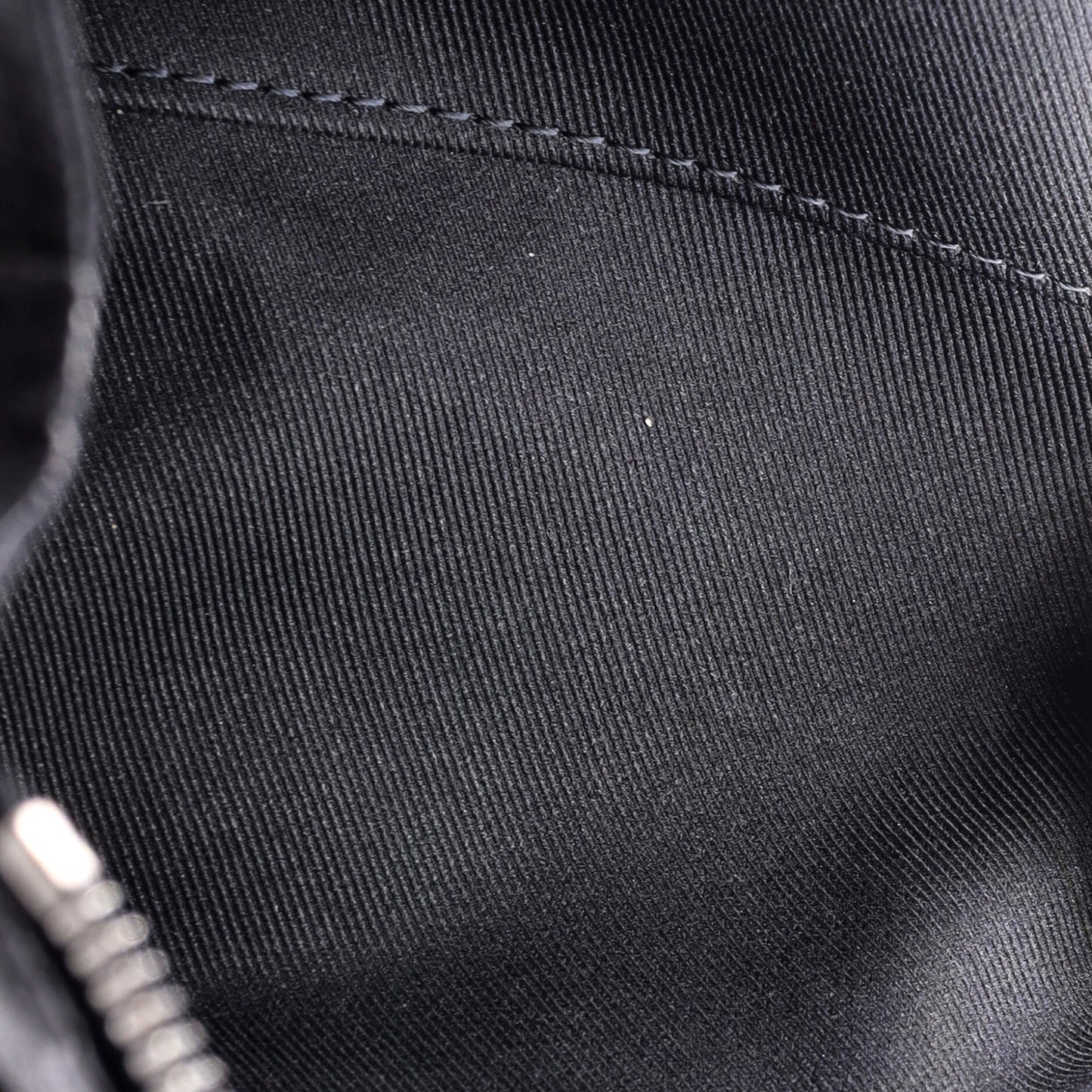 Discovery Messenger Bag Damier Infini Leather BB