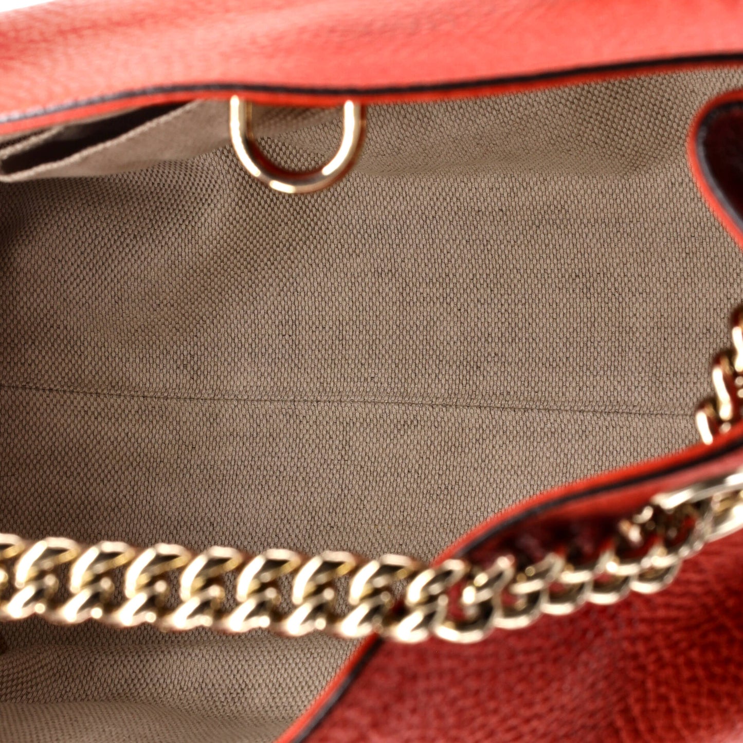 Soho Chain Strap Shoulder Bag Leather Medium