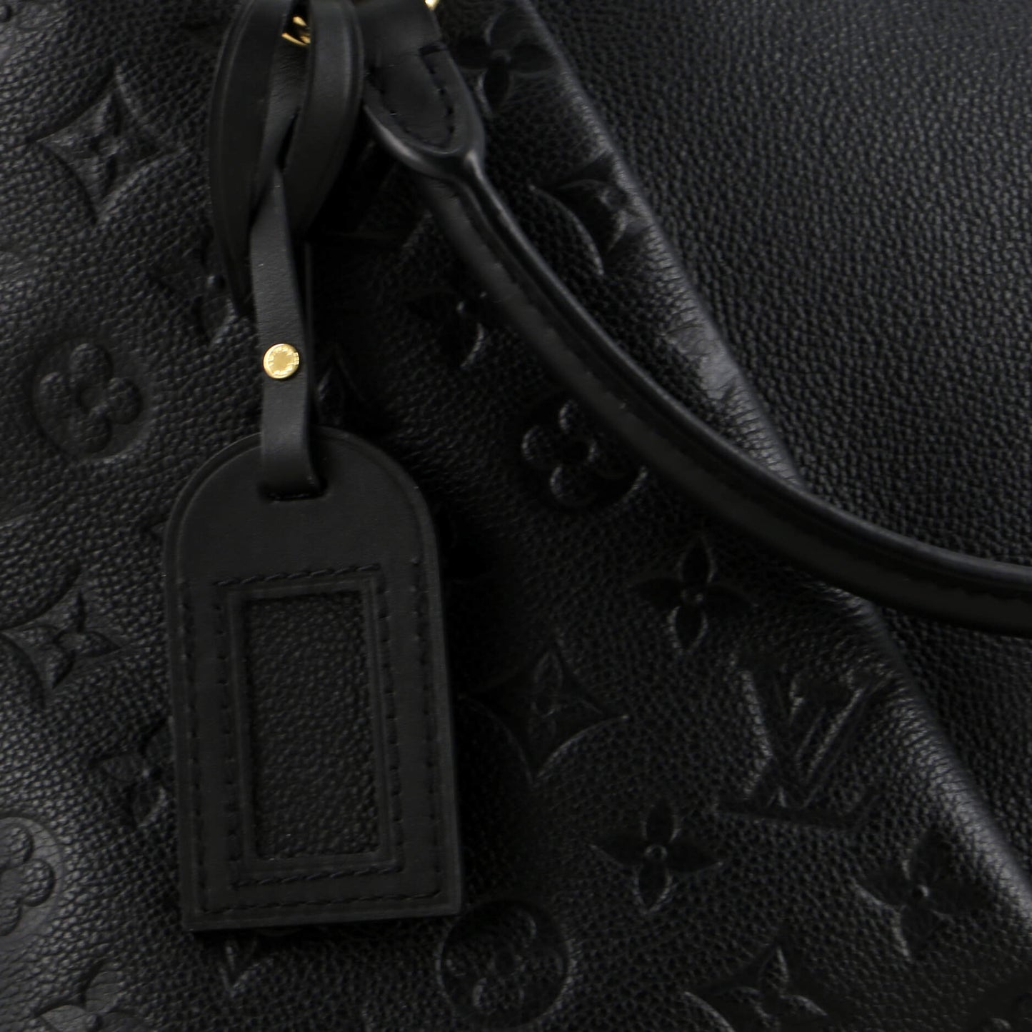 V Tote Monogram Empreinte Leather MM