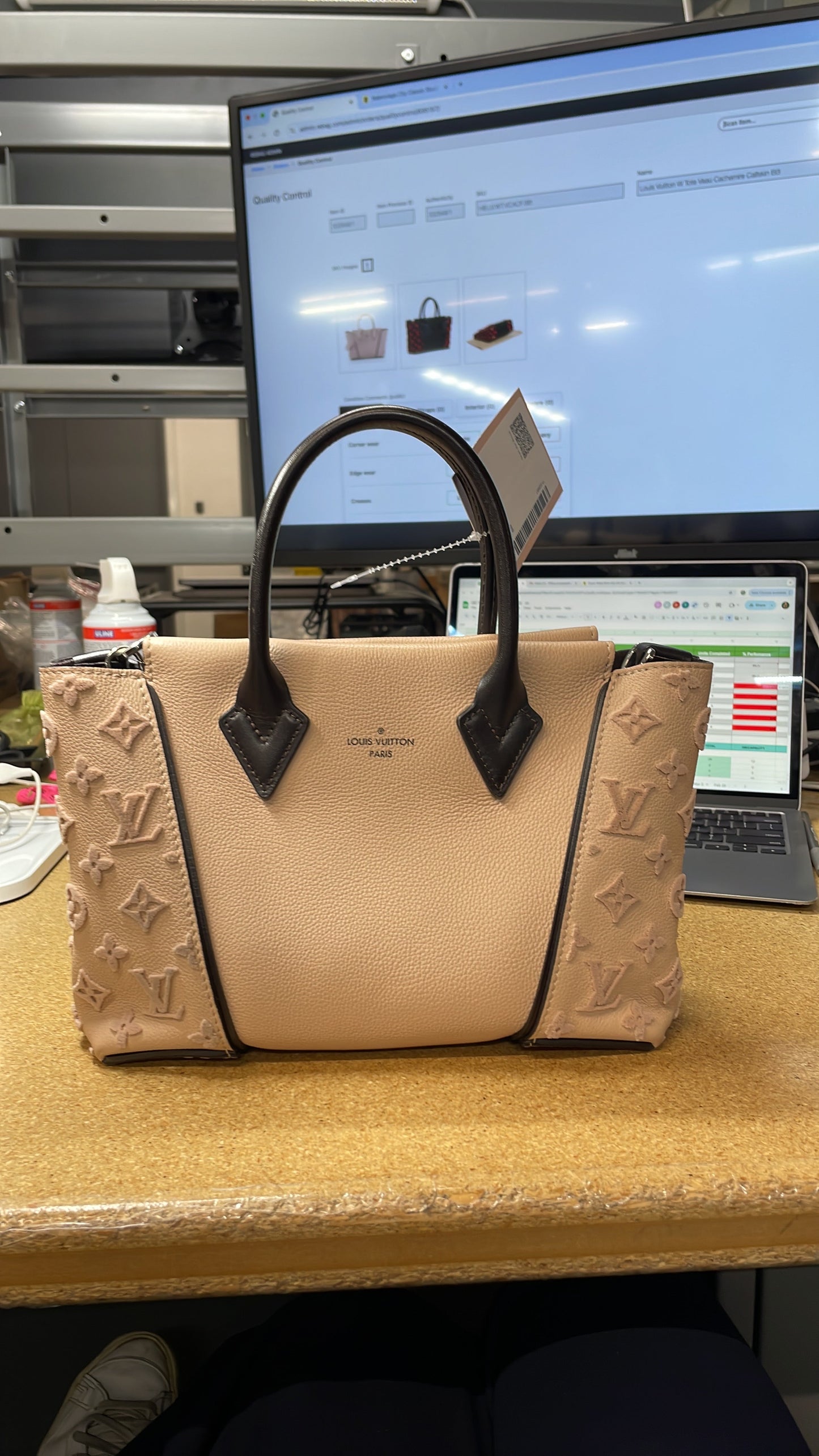 W Tote Veau Cachemire Calfskin BB