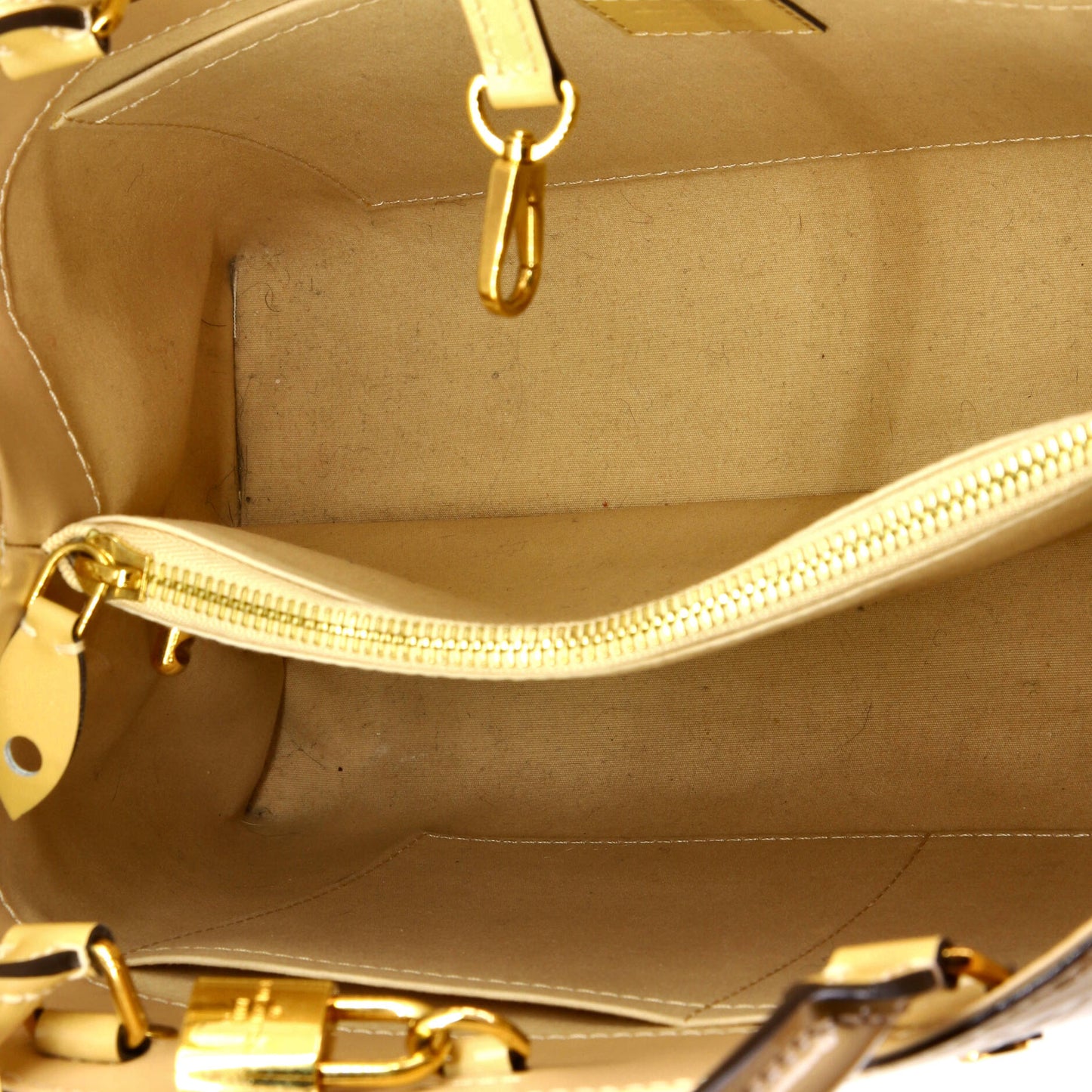 Montaigne Handbag Monogram Vernis MM