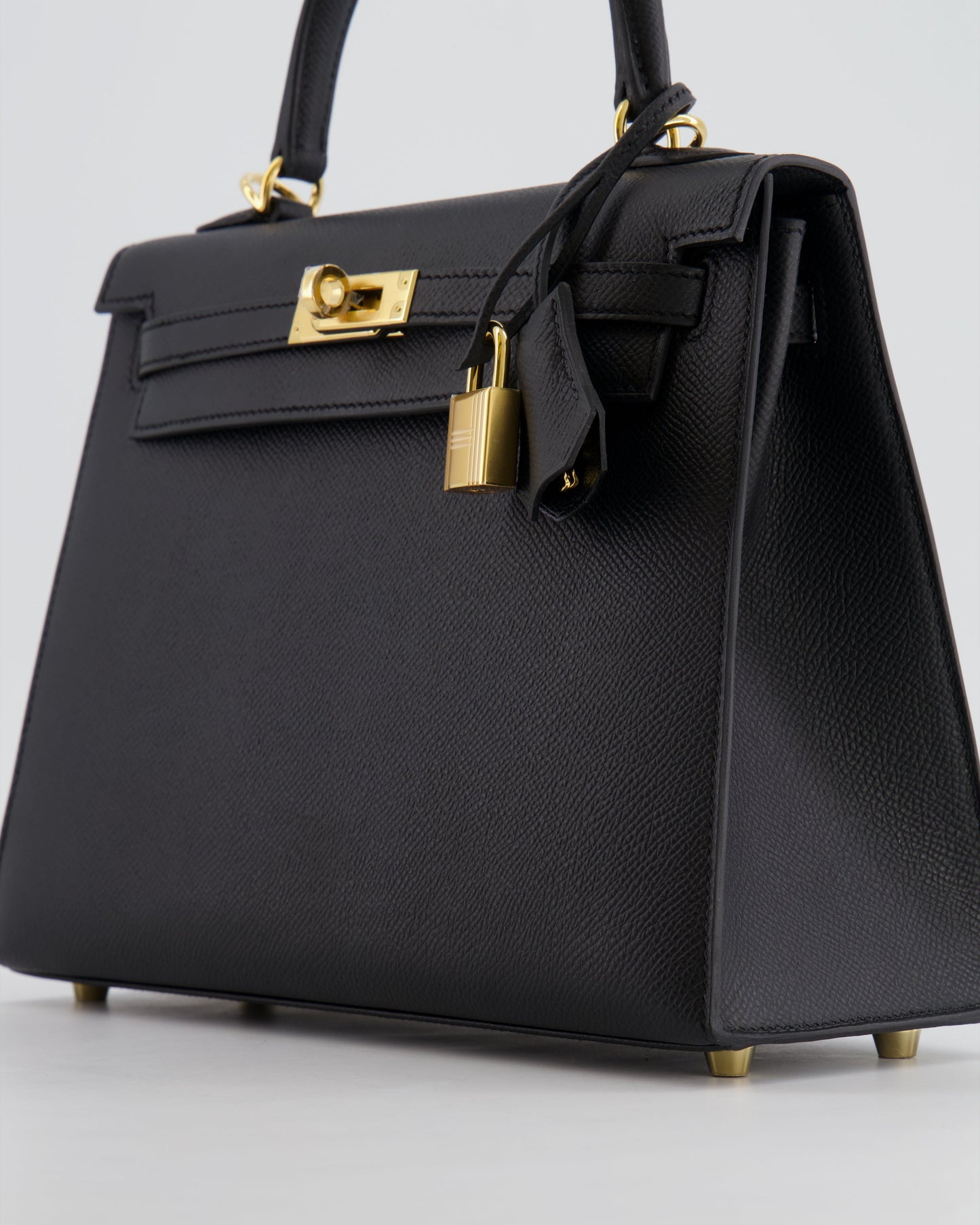 *HOLY GRAIL* Hermès Kelly 25cm spectre shops Bag in Black Epsom Leather with Gold Hardware