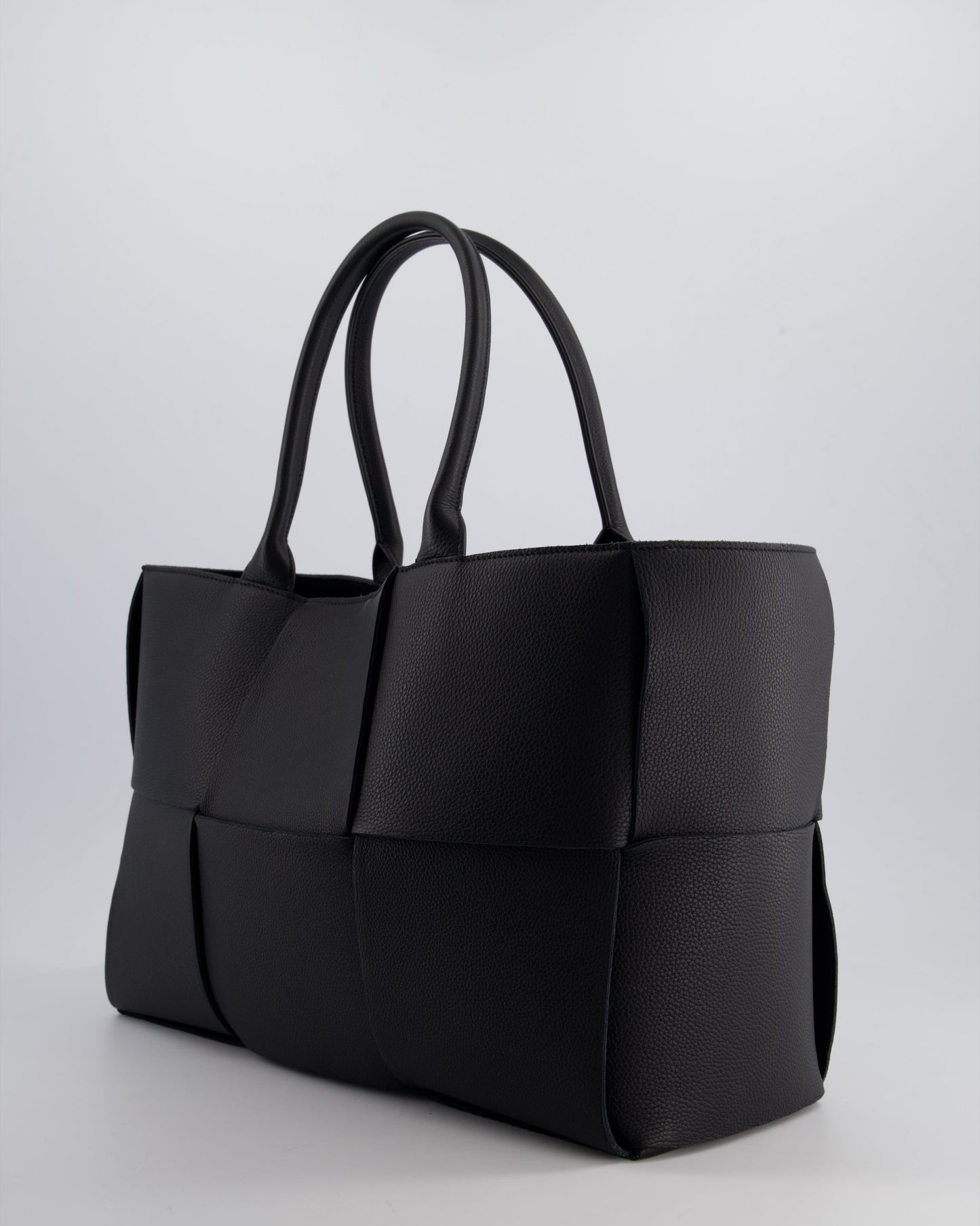 *HOT* Bottega Veneta Black Intrecciato Unstructured Arco Bag in Calfskin Leather with Pouch