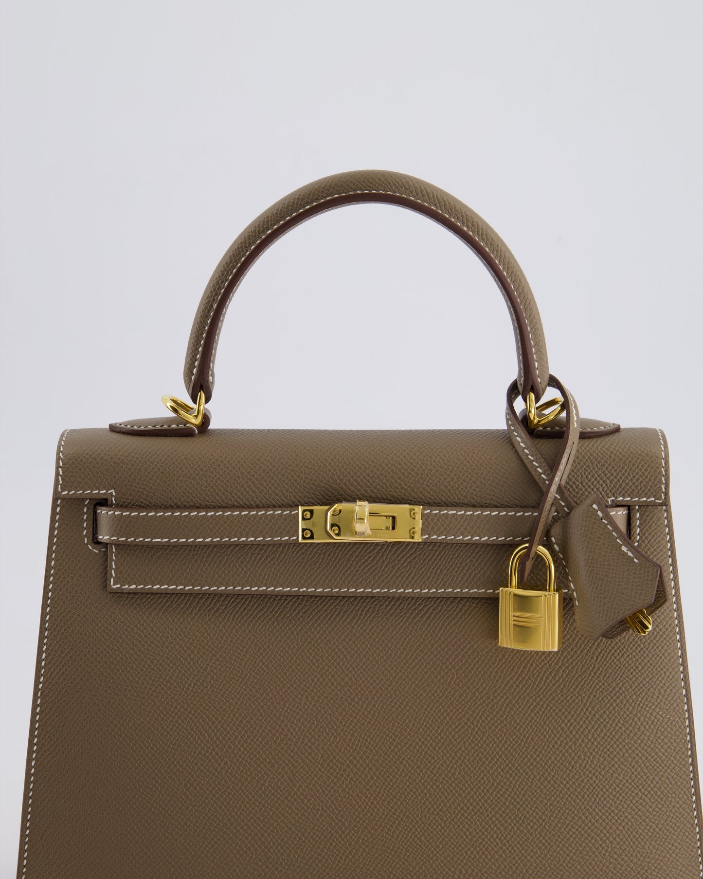 *HOLY GRAIL* Hermès Kelly 25cm spectre shops Bag in Etoupe Epsom Leather and Gold Hardware