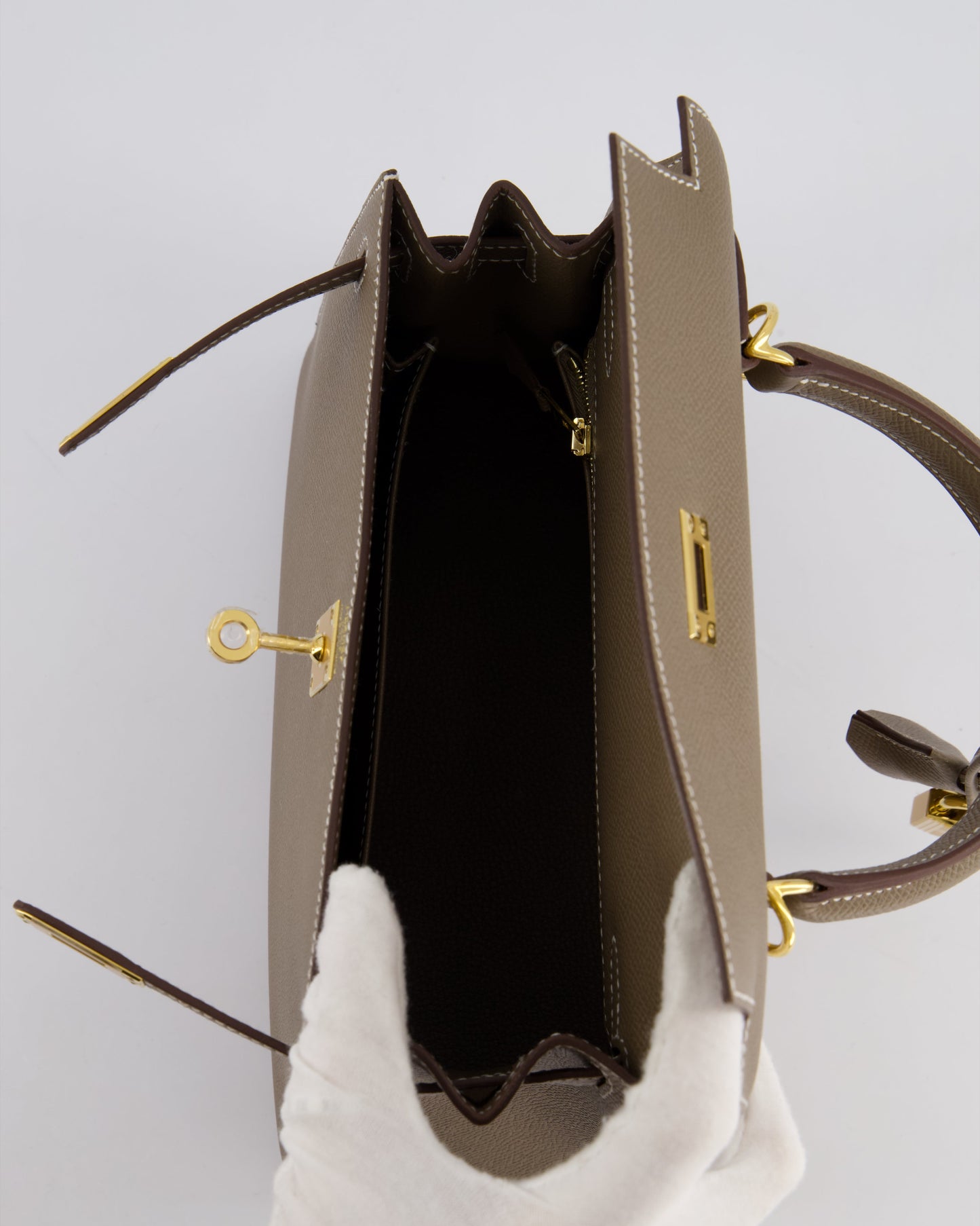 *HOLY GRAIL* Hermès Kelly 25cm spectre shops Bag in Etoupe Epsom Leather and Gold Hardware