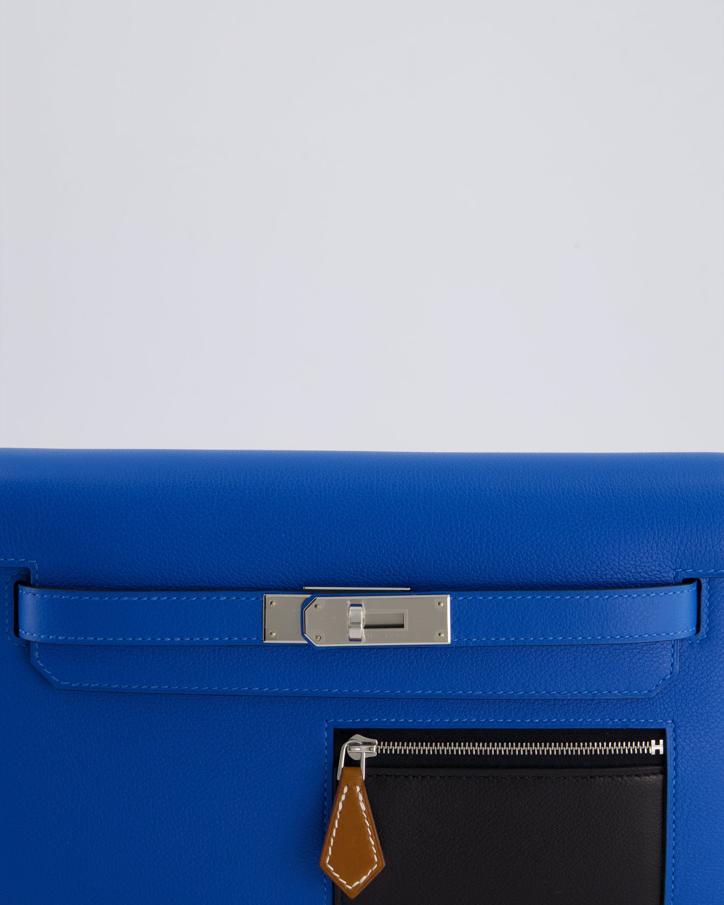 *HOT* Hermès Kelly Depeches Pouch 25cm Bag in Bleu Hydra Evercolour, Noir Evergrain & Fauve Barenia Leather with Palladium Hardware