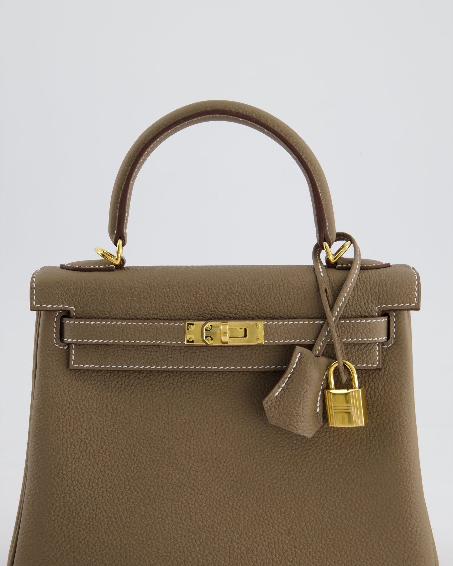 *HOLY GRAIL* Hermès Kelly 25cm Retourne Bag in Etoupe Togo Leather and Gold Hardware