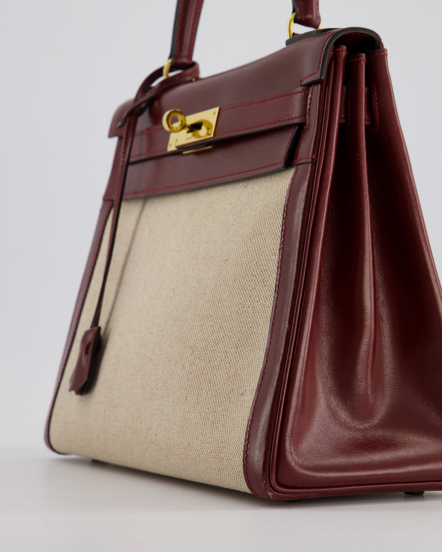 *HOT VINTAGE* Hermès Kelly 28cm Retourne Bag in Ecru Toile Canvas and Rouge H Box Calf Leather with Gold Hardware