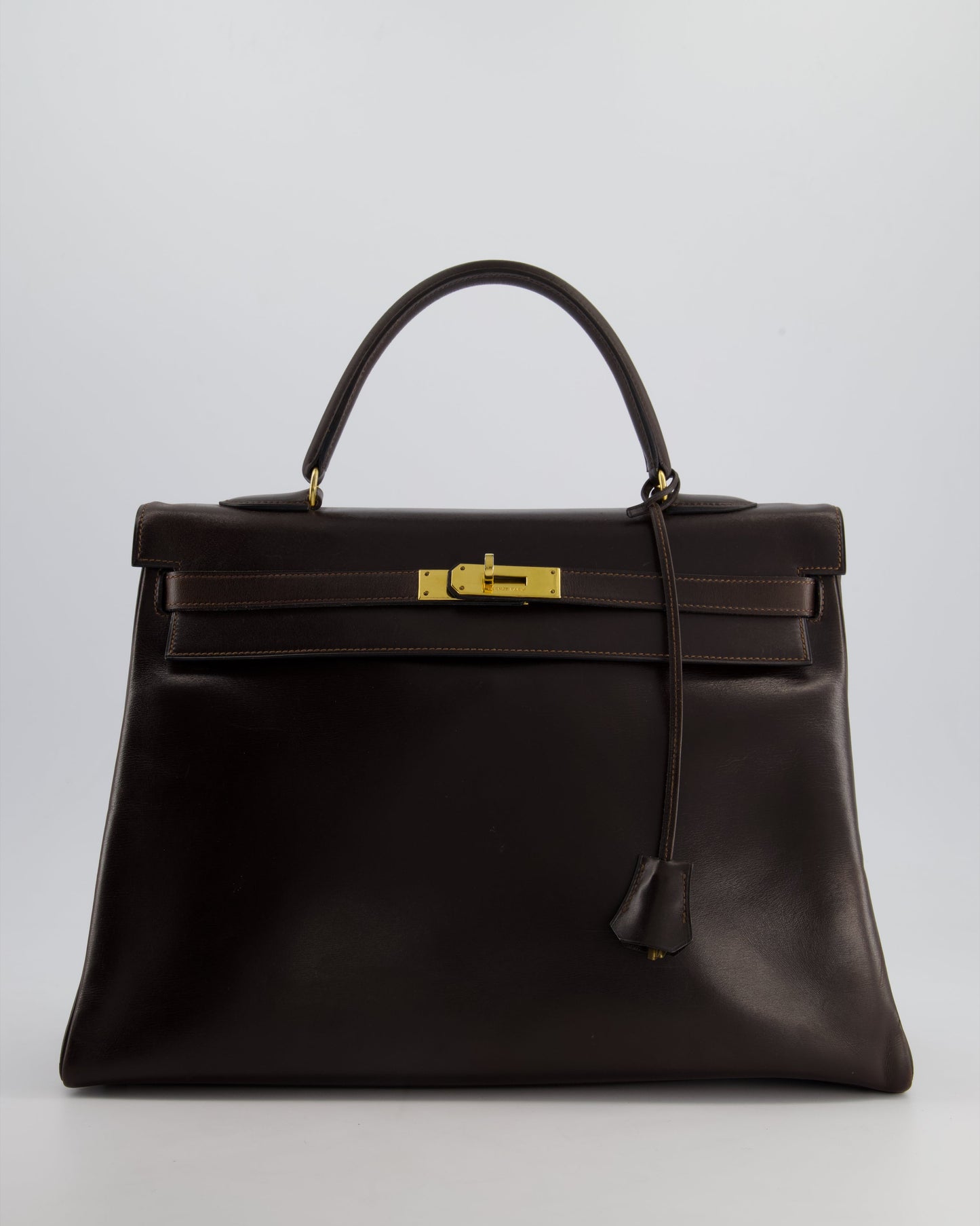 *FIRE PRICE* Hermès Kelly Retourne 35cm in Chocolate Box Leather with Gold Hardware