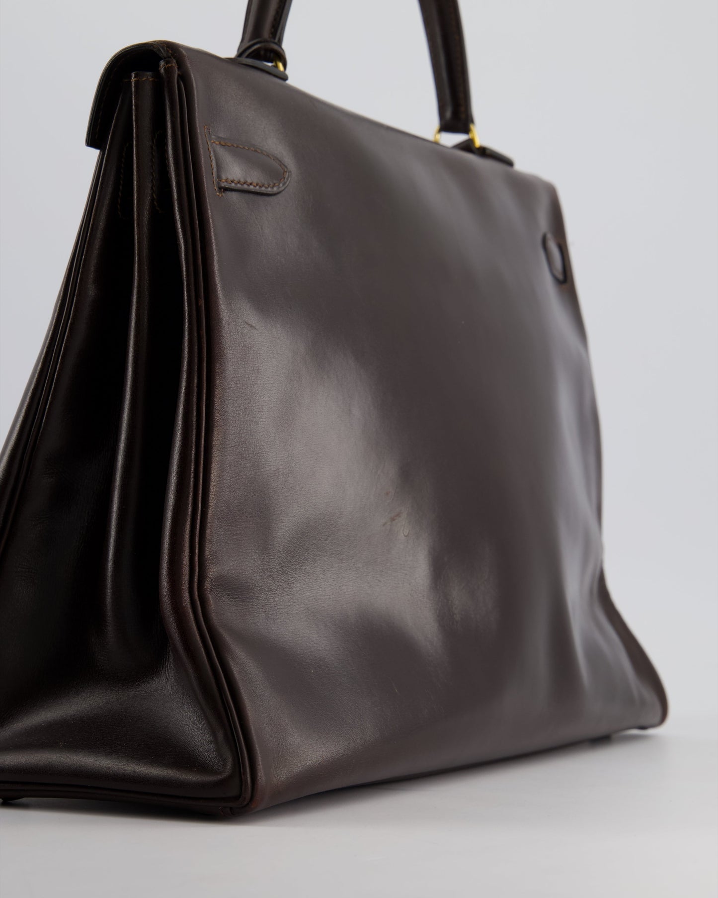 *FIRE PRICE* Hermès Kelly Retourne 35cm in Chocolate Box Leather with Gold Hardware