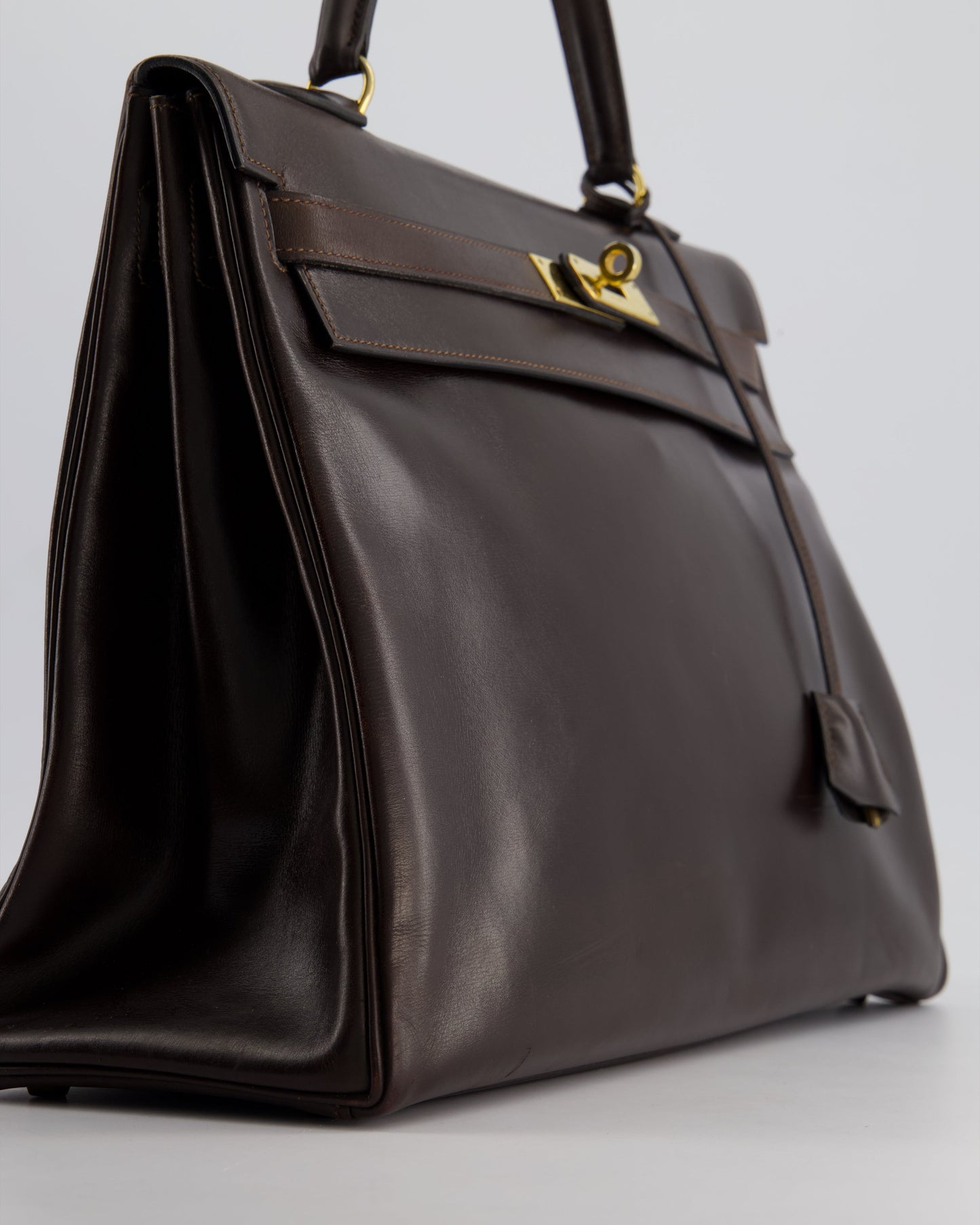 *FIRE PRICE* Hermès Kelly Retourne 35cm in Chocolate Box Leather with Gold Hardware