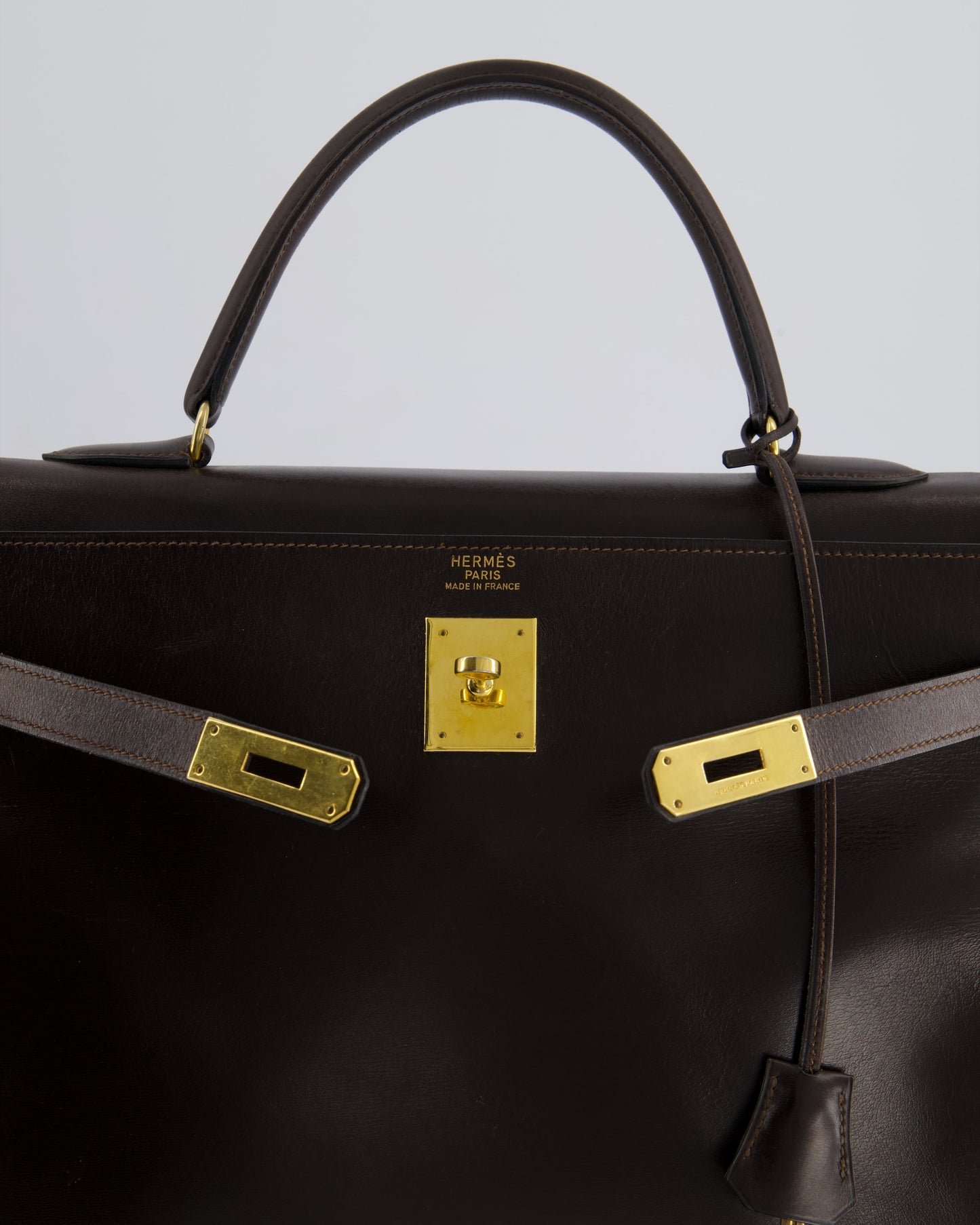 *FIRE PRICE* Hermès Kelly Retourne 35cm in Chocolate Box Leather with Gold Hardware