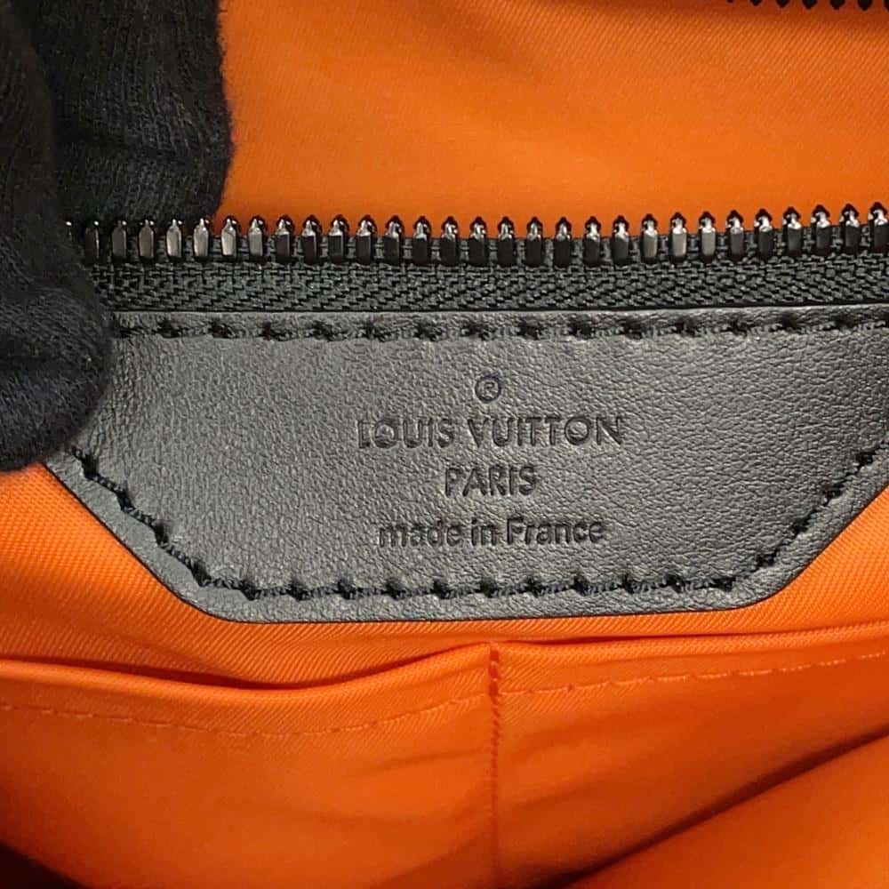 LOUIS VUITTON Chalk・Backpack Noir/OrangeM44614 Monogram Shadow