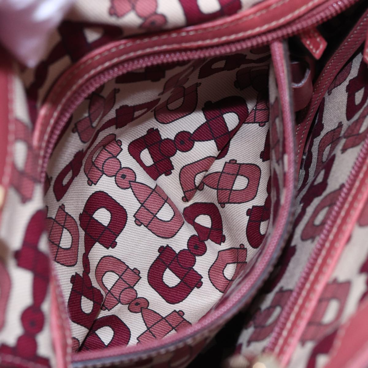 Gucci GG Signature Pink Leather Bag