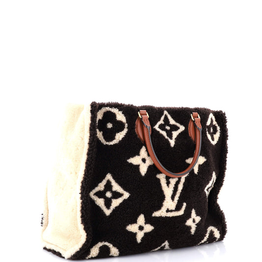 OnTheGo Tote Monogram Giant Teddy Fleece GM