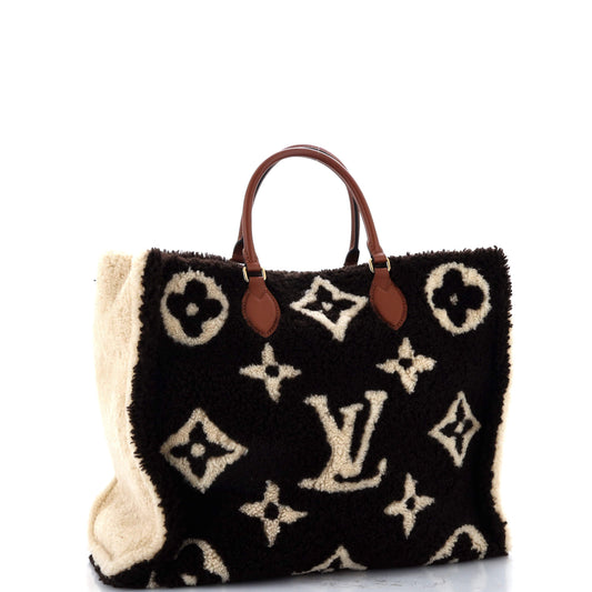 OnTheGo Tote Monogram Giant Teddy Fleece GM