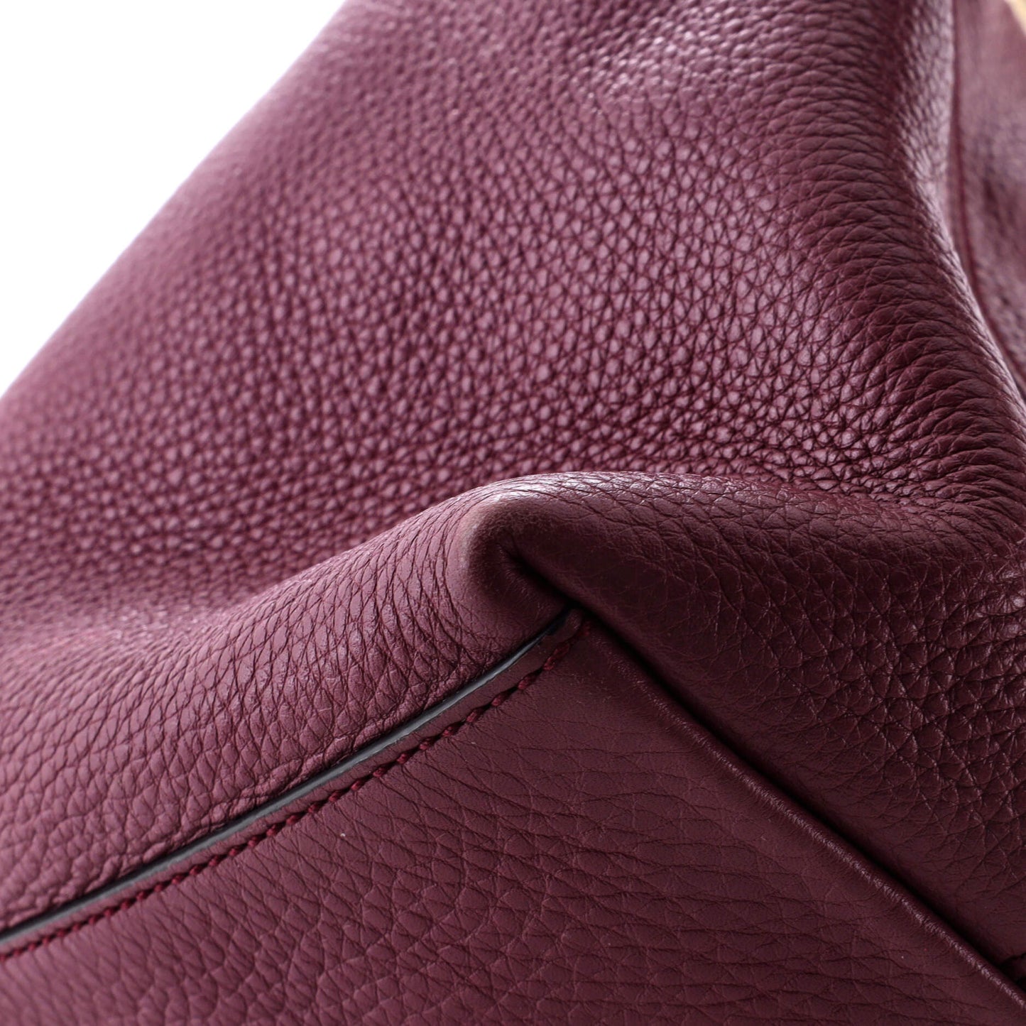 Soho Chain Strap Shoulder Bag Leather Medium