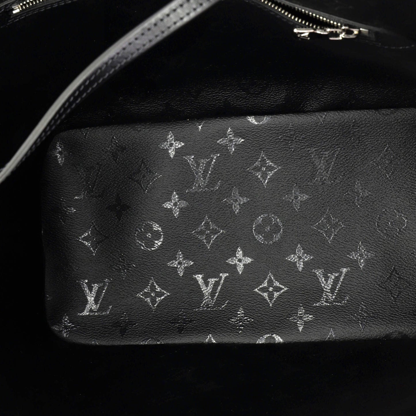 Neverfull NM Tote Limited Edition Urs Fischer Tufted Monogram Canvas MM