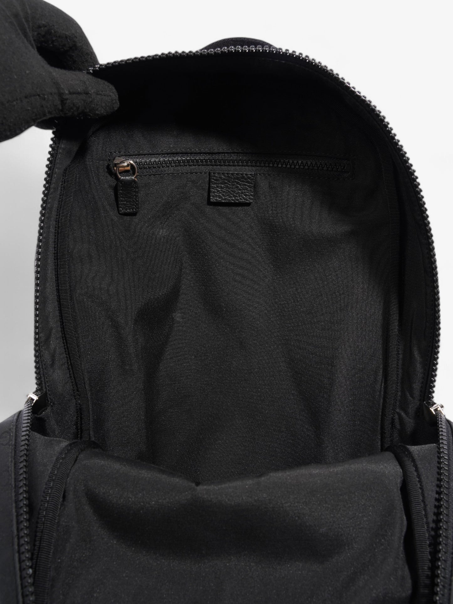 Gucci Double Zip Backpack Black / GG Supreme Nylon