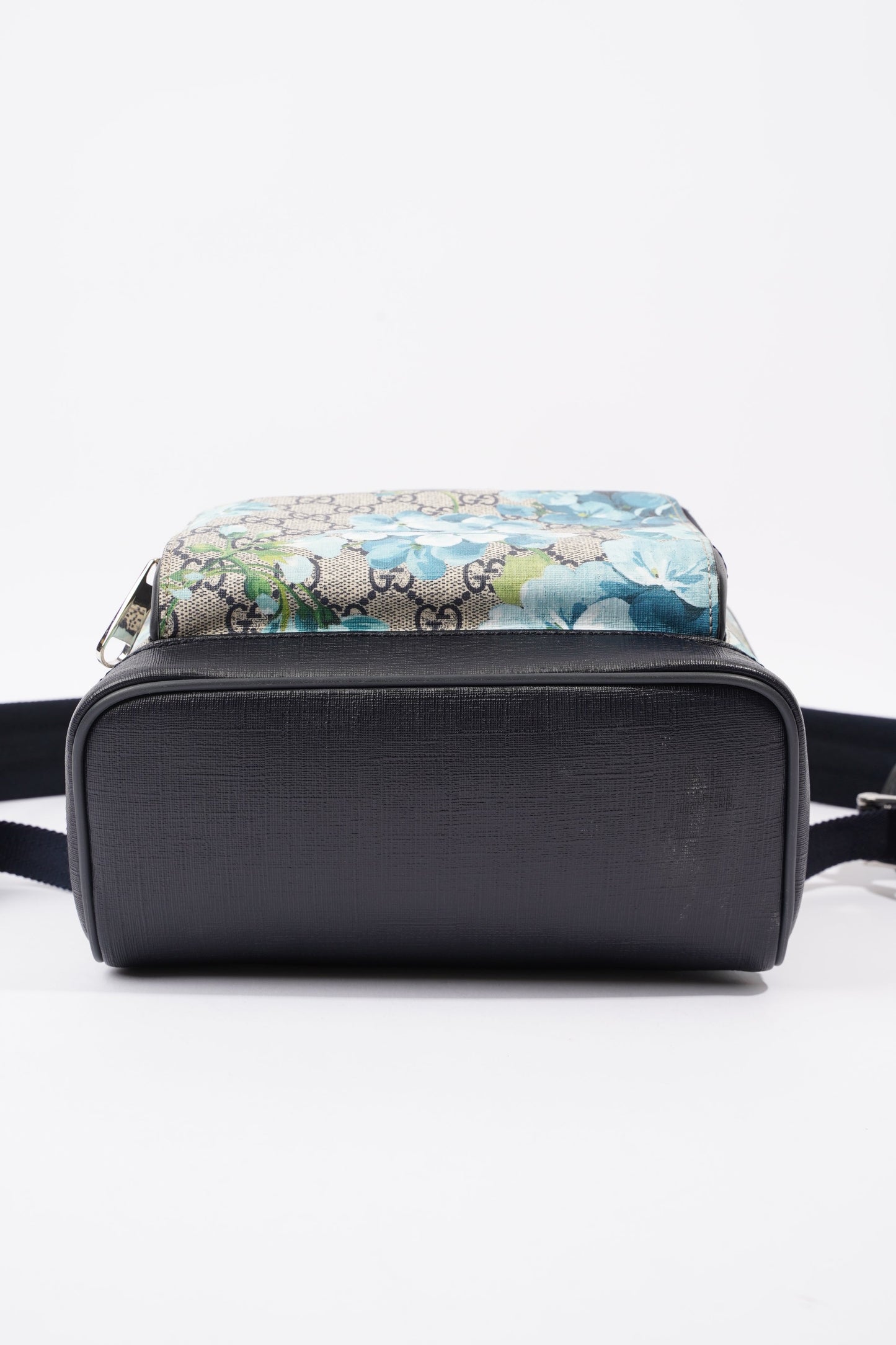 GG Supreme Blooms Day Backpack Monogram / Blue Coated Canvas